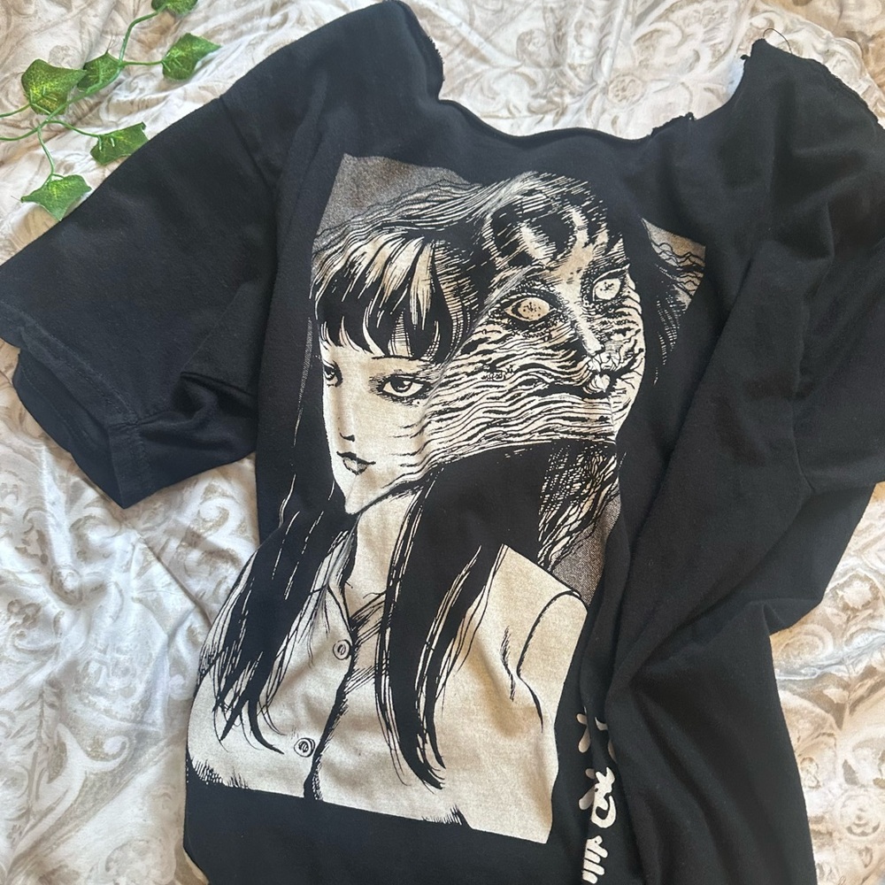 junji itto tee!